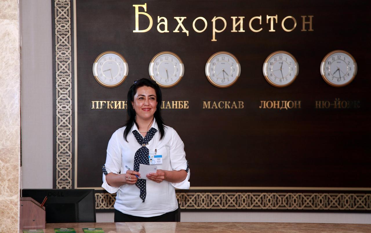 Bahoriston Hotel Guliston Esterno foto