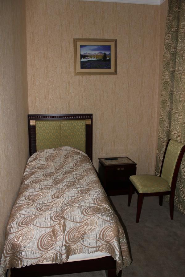 Bahoriston Hotel Guliston Camera foto