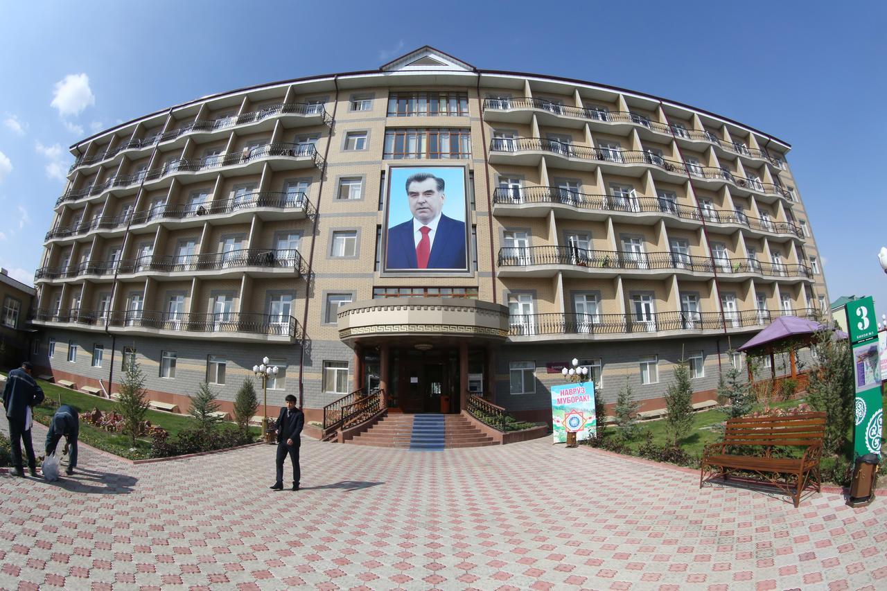 Bahoriston Hotel Guliston Esterno foto