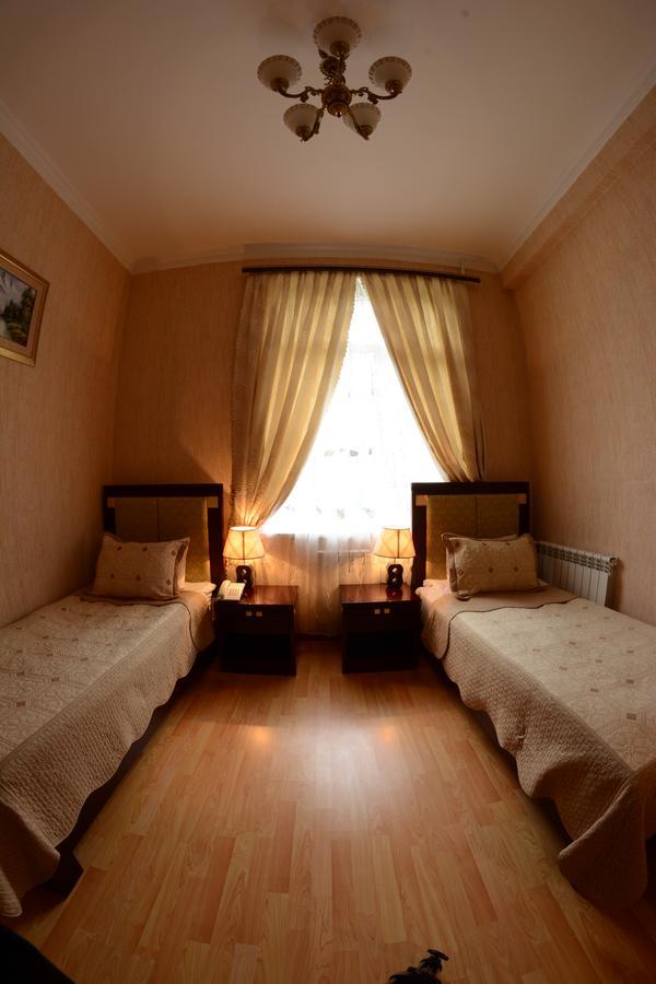 Bahoriston Hotel Guliston Esterno foto