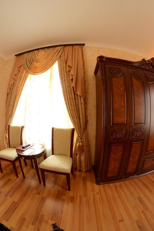 Bahoriston Hotel Guliston Esterno foto